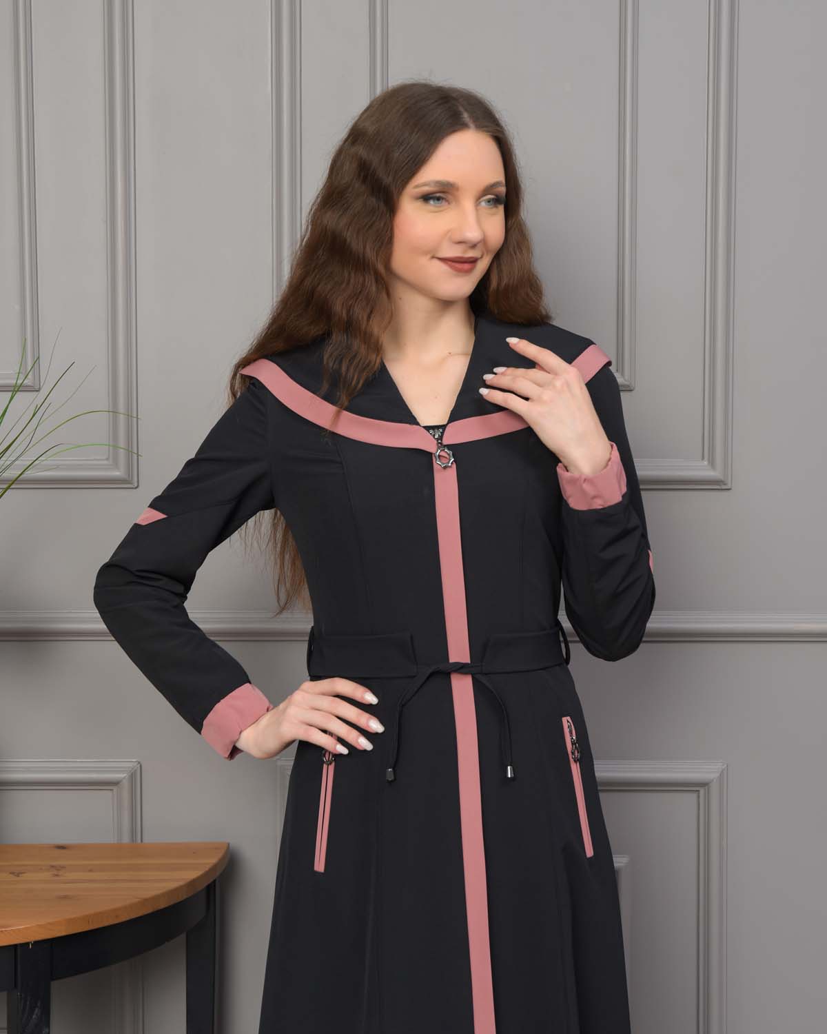 Langer Parachute-Regenmantel mit Kapuze und Satinfutter 1221 - Puder