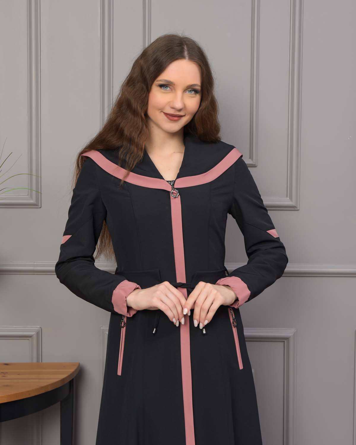 Langer Parachute-Regenmantel mit Kapuze und Satinfutter 1221 - Puder