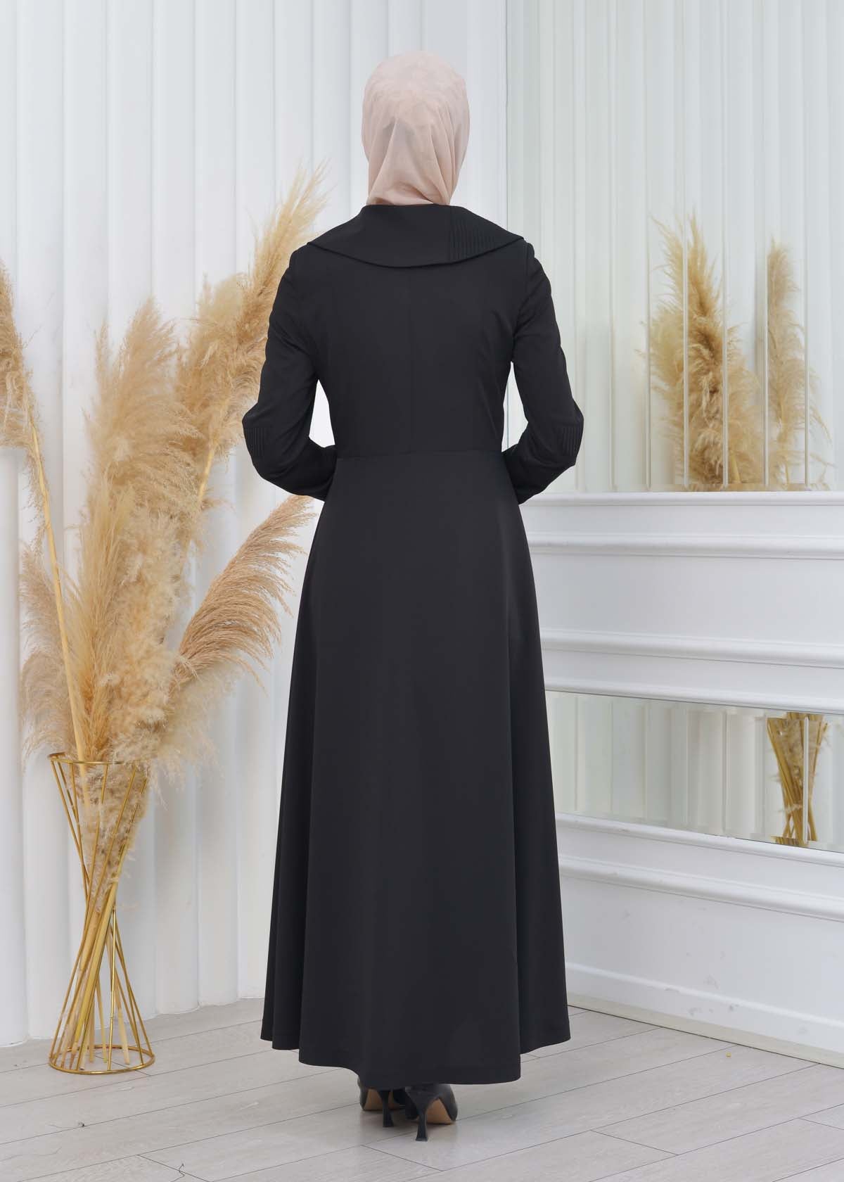 Brada-Mantel mit Plissee-Kragen und Seitendetails 1201 - Schwarz