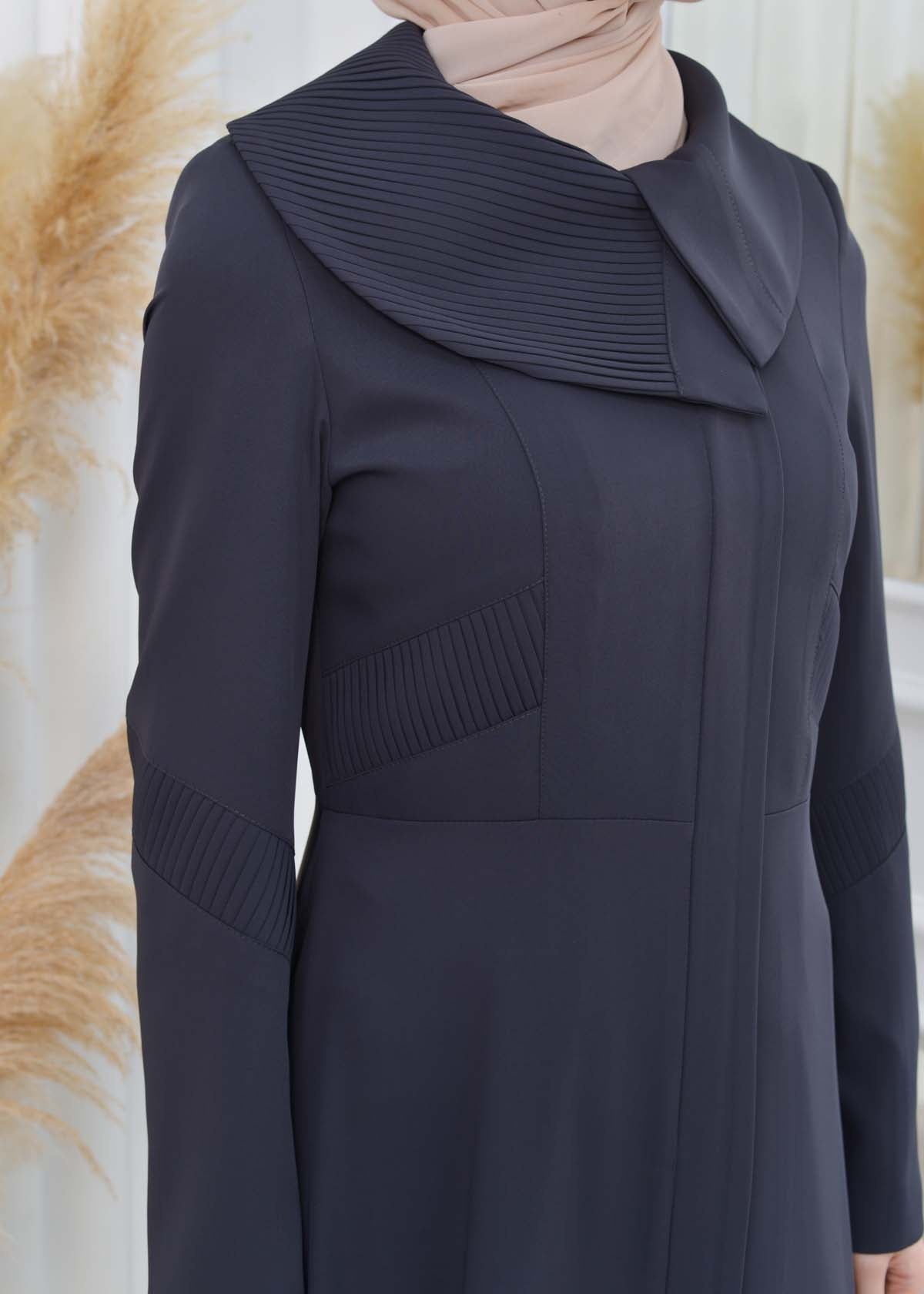 Brada-Mantel mit Plissee-Kragen und Seitendetails 1201 - Dunkelgrau