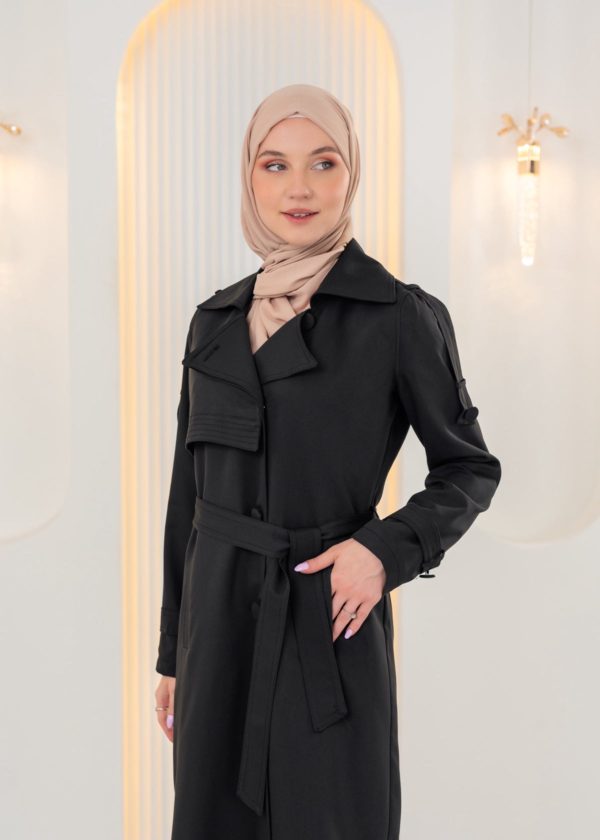 Eleganter Leinen-Trenchcoat mit Gürtel 1240 - Schwarz