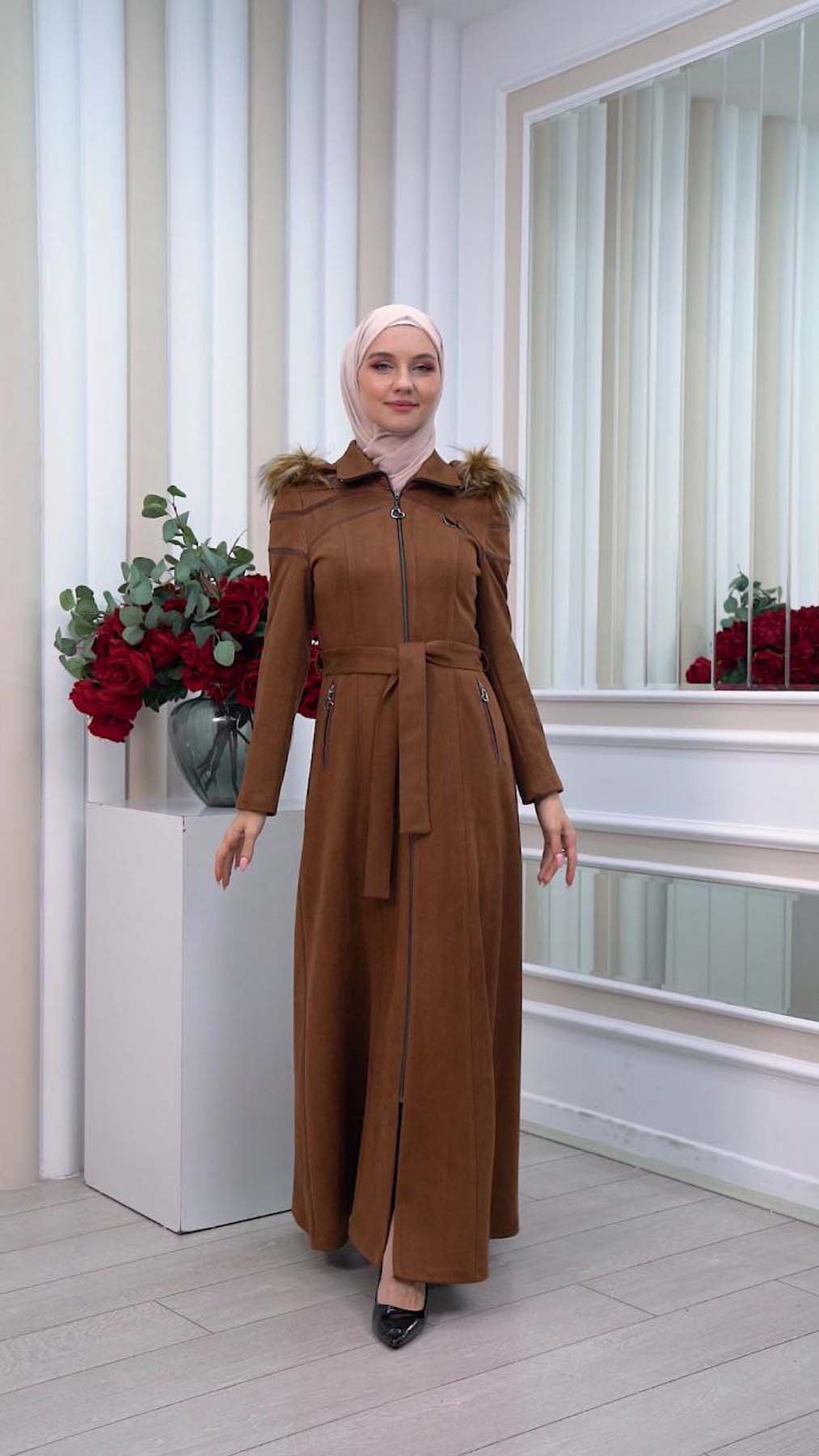 Langer Wildledermantel mit abnehmbarer Pelzkapuze 1333 - Braun