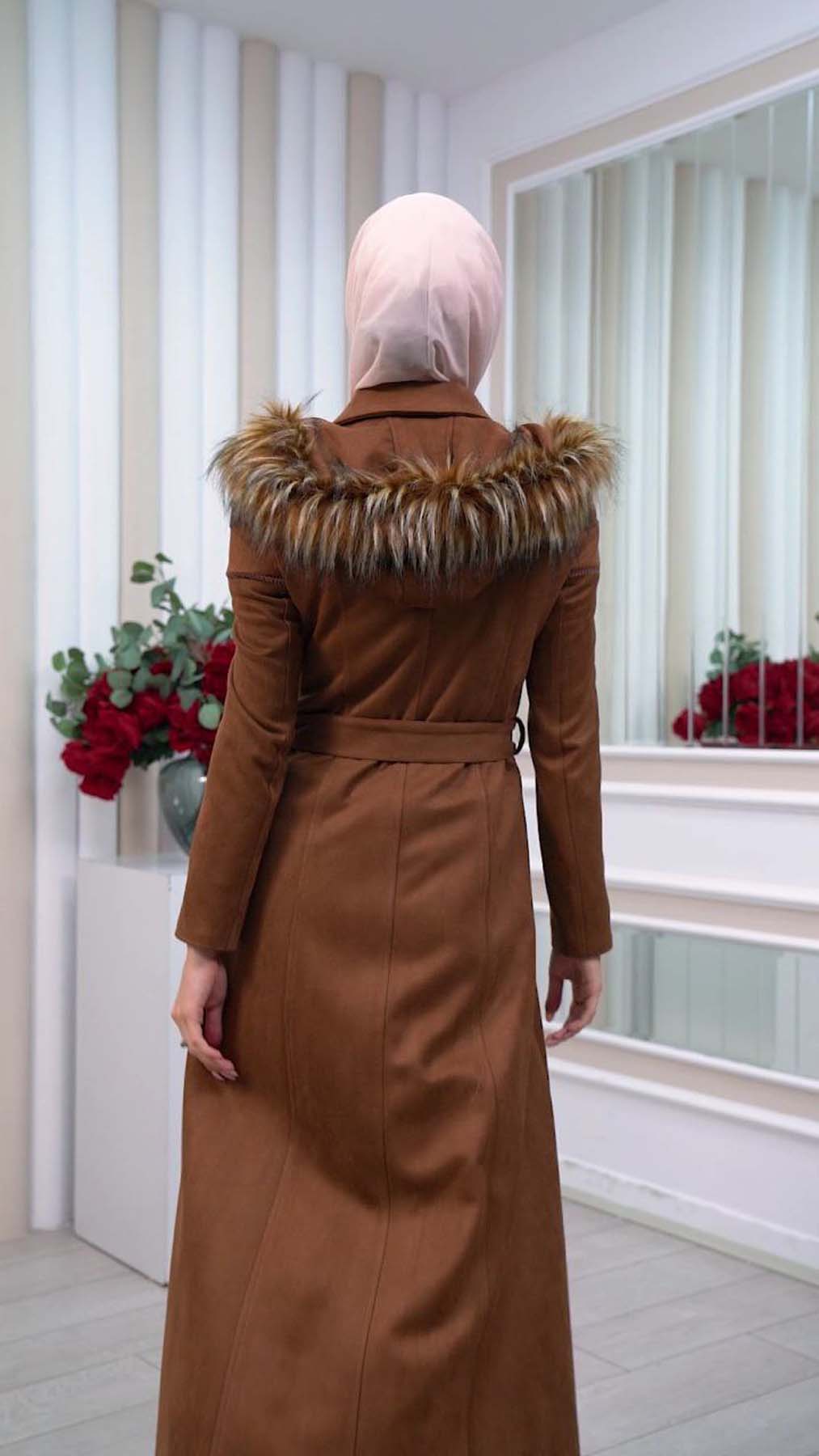 Langer Wildledermantel mit abnehmbarer Pelzkapuze 1333 - Braun