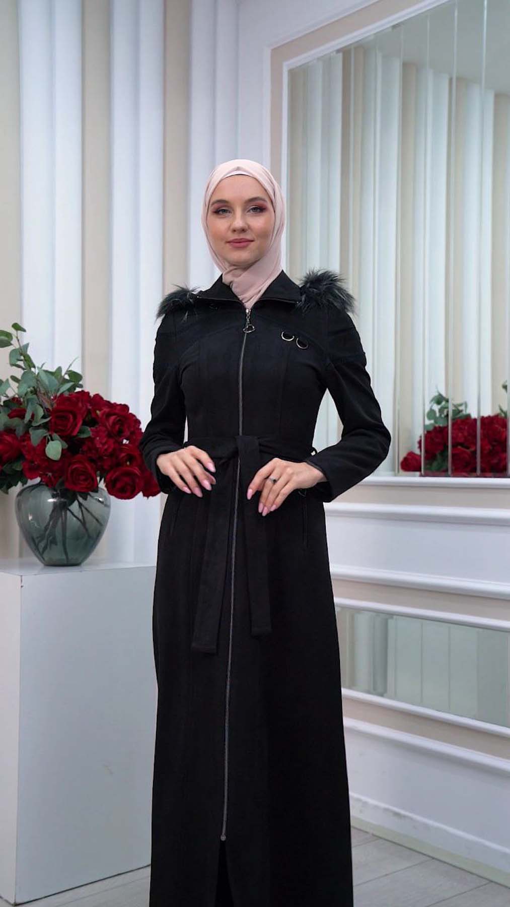 Langer Wildledermantel mit abnehmbarer Pelzkapuze 1333 - Schwarz