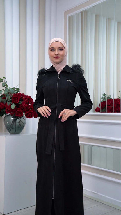 Langer Wildledermantel mit abnehmbarer Pelzkapuze 1333 - Schwarz