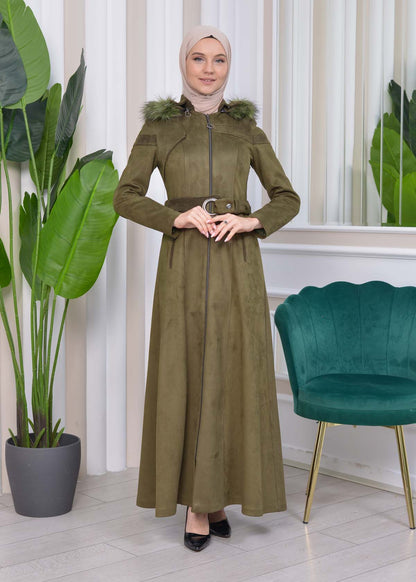 Langer Wildleder-Mantel mit abnehmbarer Pelzkapuze und Gürtel 1332 - Khaki