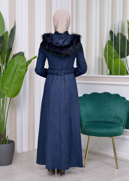 Langer Wildleder-Mantel mit abnehmbarer Pelzkapuze und Gürtel 1332 - Dunkelblau