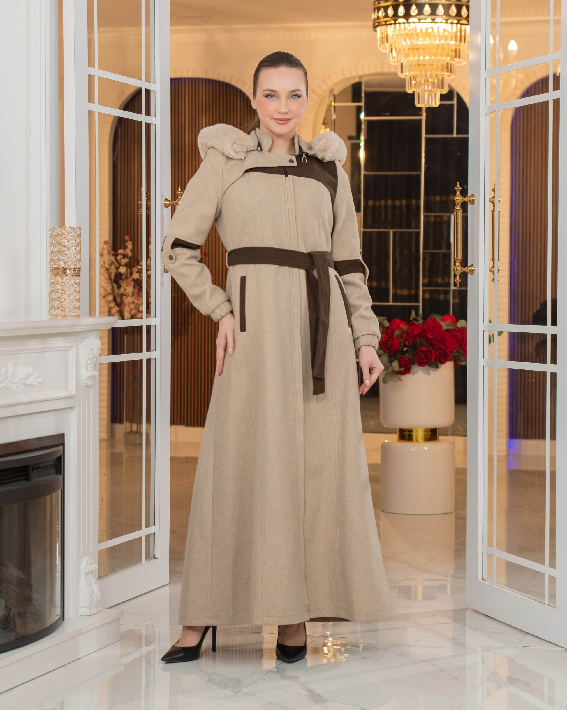 Langer Wollmantel mit Kaninchenfellfutter 1374 - Hellbraun