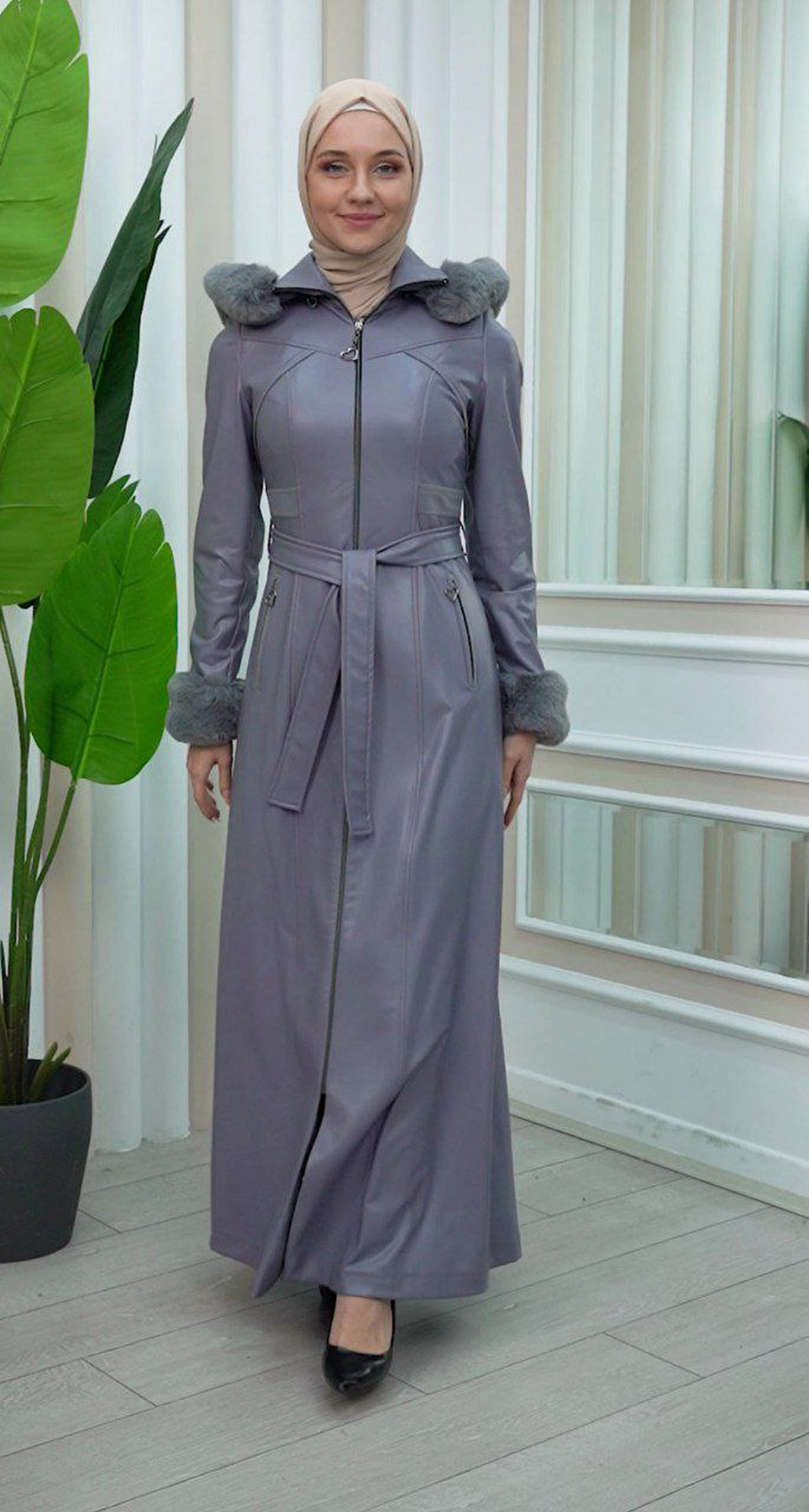 Exklusiver Ledermantel mit festen Fellärmeln und abnehmbarer Kapuze 1345 - Grau