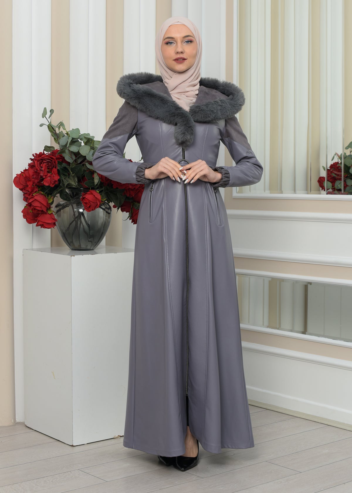 Langer Damen Winter-Ledermantel mit Wildlederdetails und Pelzkragen 1348 - Grau