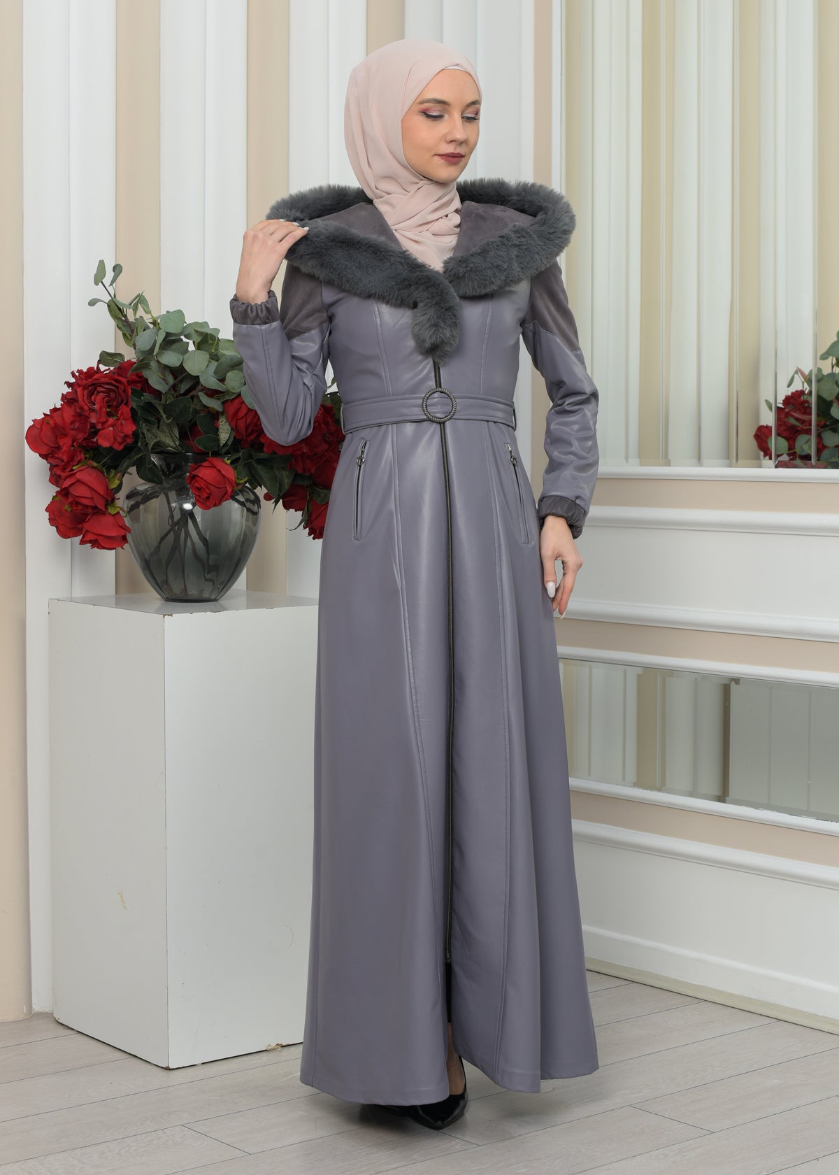 Langer Damen Winter-Ledermantel mit Wildlederdetails und Pelzkragen 1348 - Grau