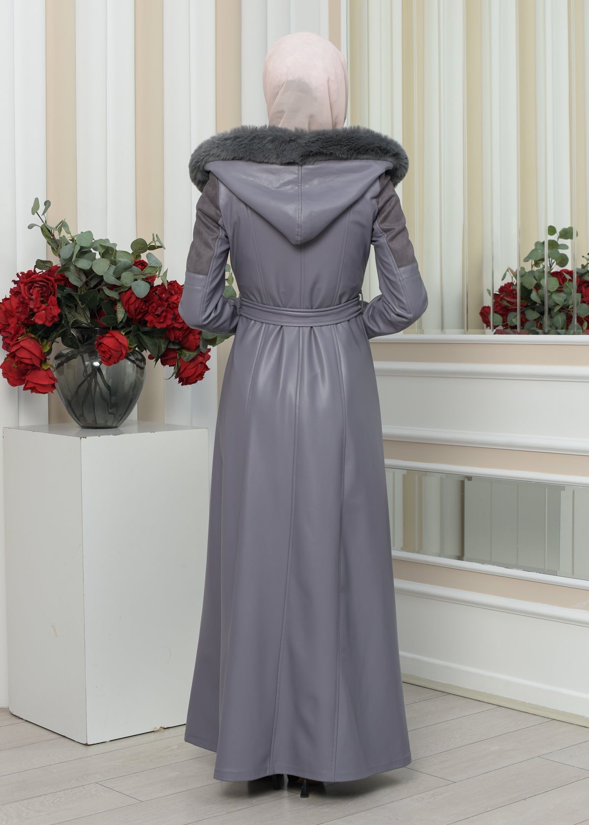 Langer Damen Winter-Ledermantel mit Wildlederdetails und Pelzkragen 1348 - Grau