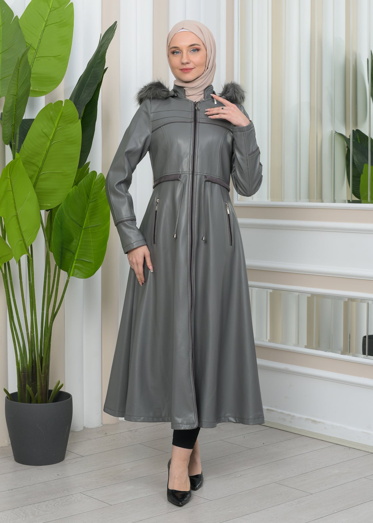 Damen Winter Leder Trenchcoat mit Fellfutter und Kapuze im Glocken-Schnitt 1344 - Grau
