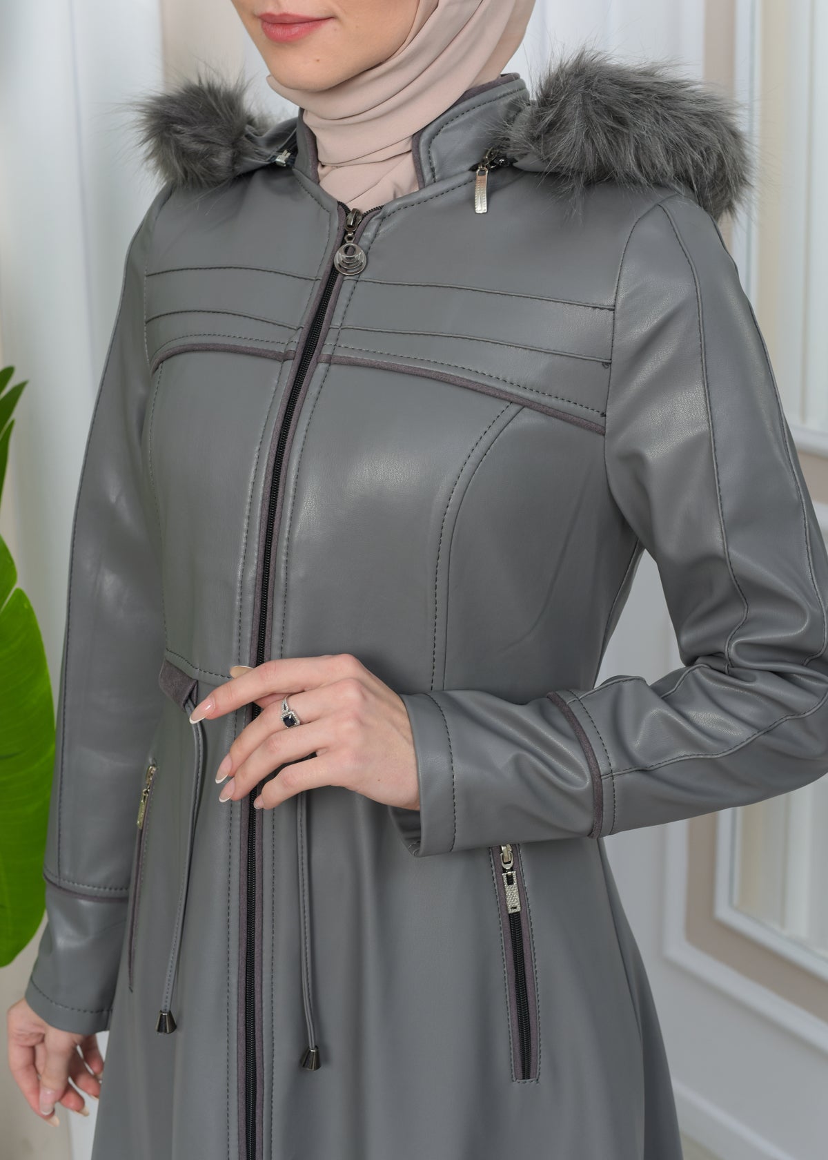 Damen Winter Leder Trenchcoat mit Fellfutter und Kapuze im Glocken-Schnitt 1344 - Grau