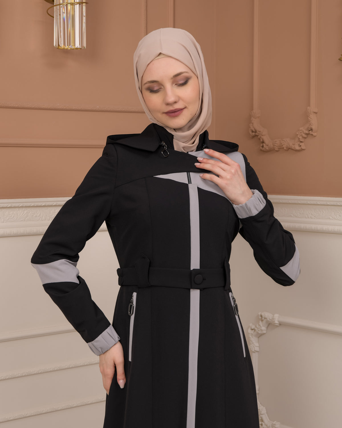 Regenmanto aus Fallschirmstoff mit Satinfutter und abnehmbarer Kapuze 1227 - Schwarz