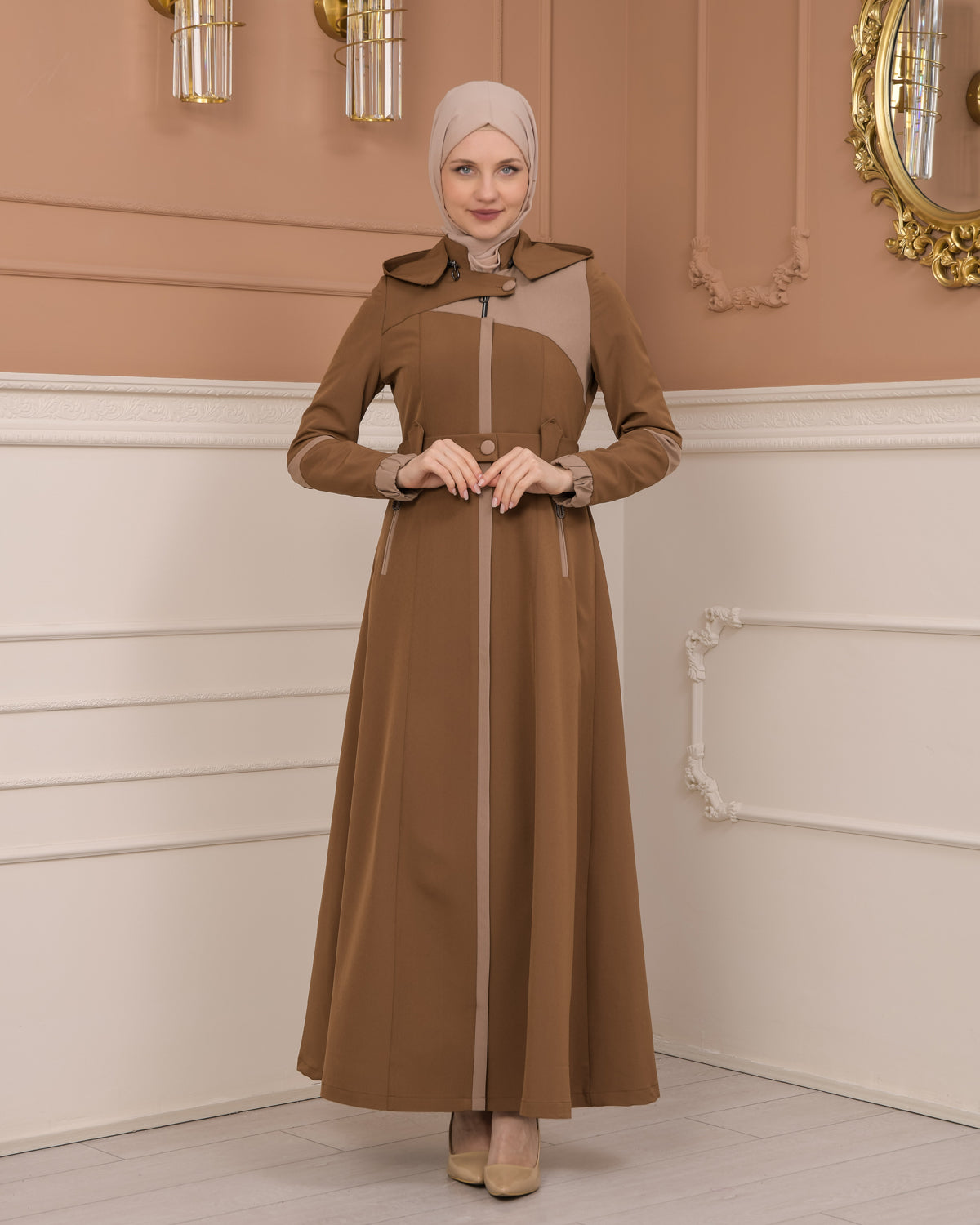 Regenmanto aus Fallschirmstoff mit Satinfutter und abnehmbarer Kapuze 1227 - Cognac