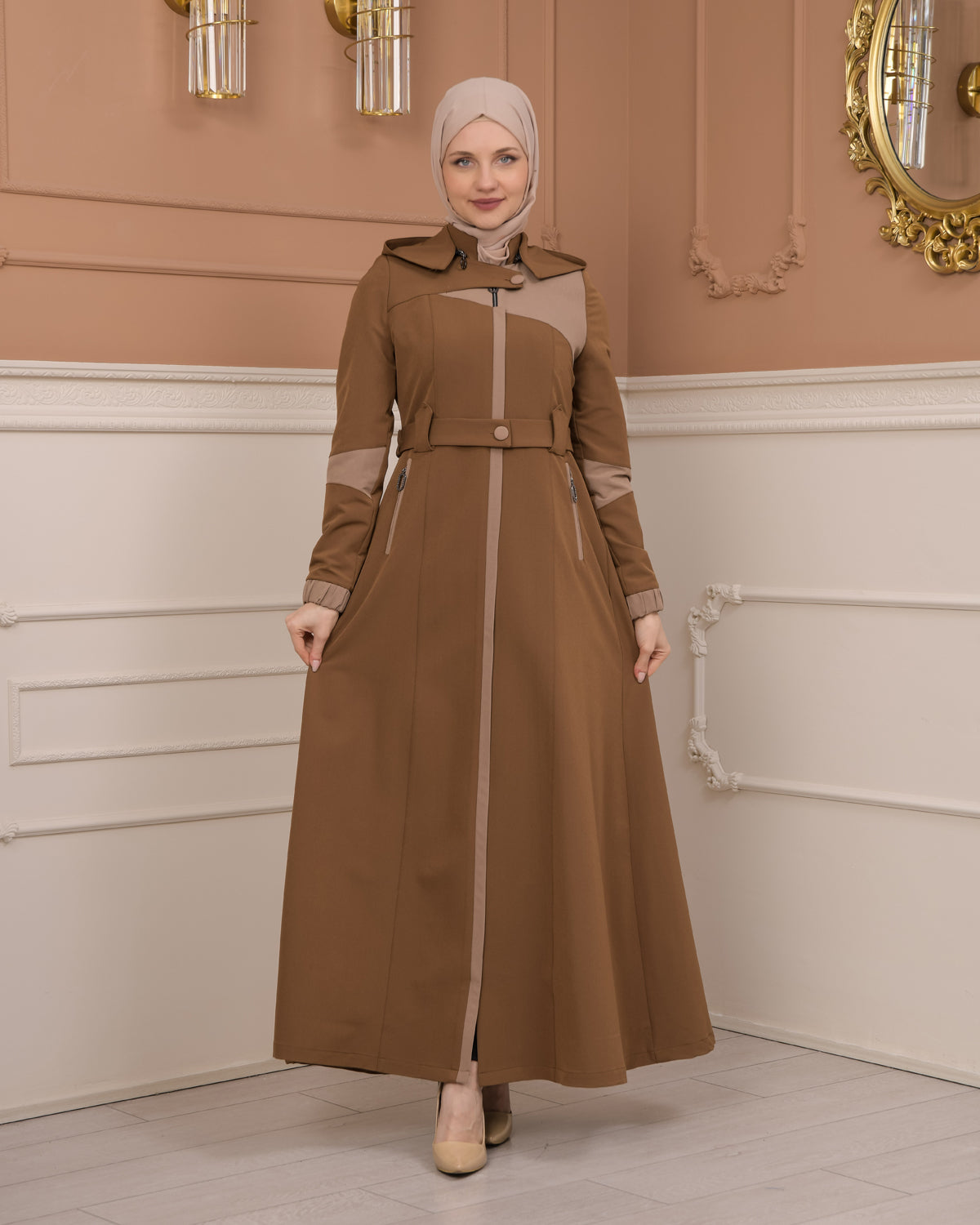 Regenmanto aus Fallschirmstoff mit Satinfutter und abnehmbarer Kapuze 1227 - Cognac