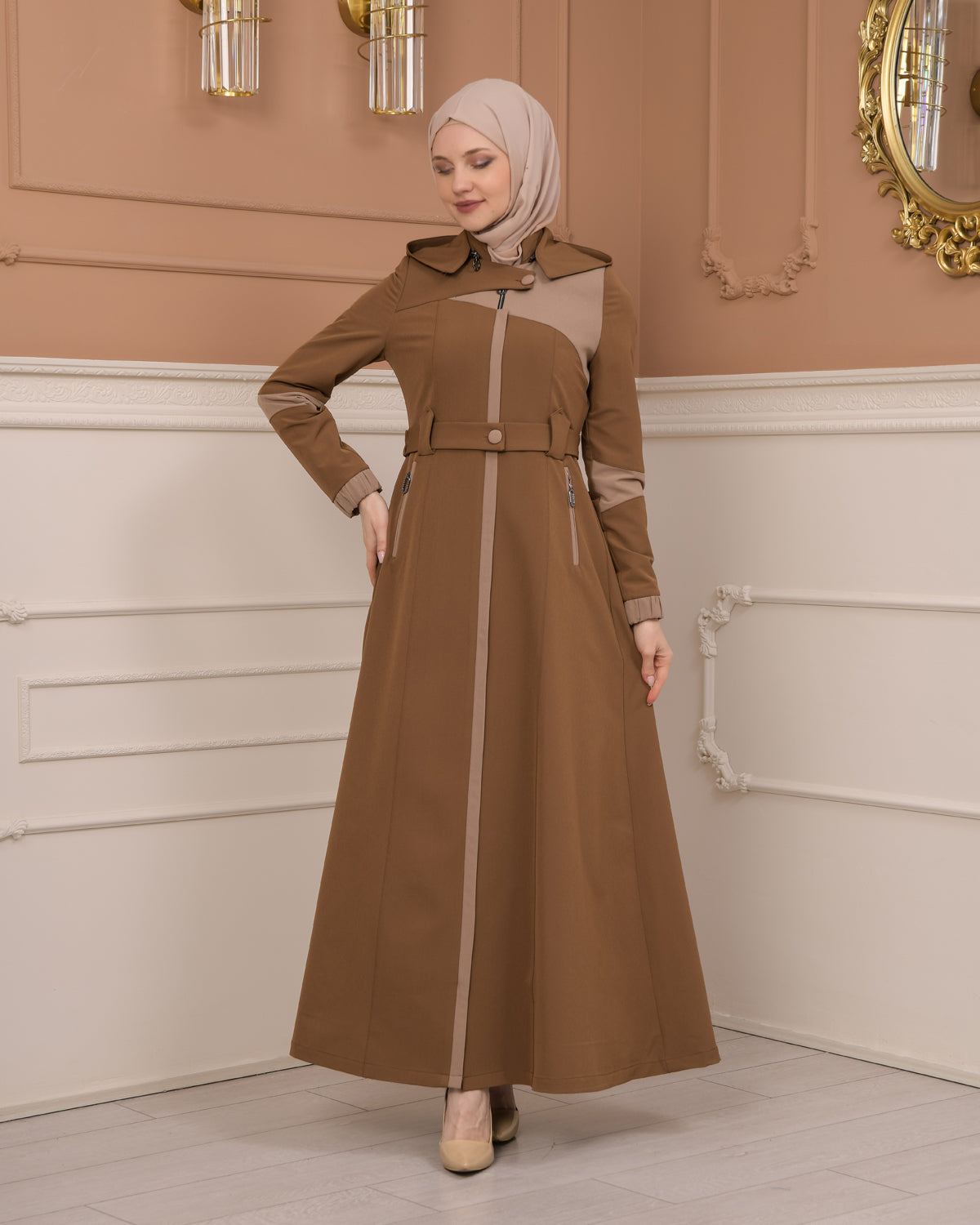 Regenmanto aus Fallschirmstoff mit Satinfutter und abnehmbarer Kapuze 1227 - Cognac