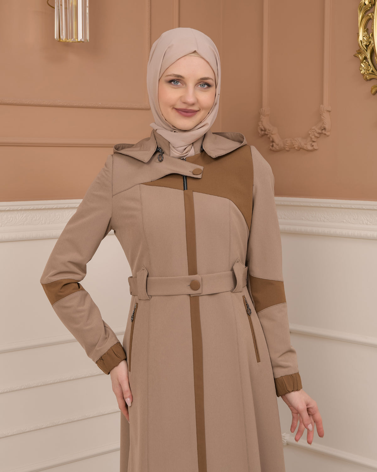 Regenmanto aus Fallschirmstoff mit Satinfutter und abnehmbarer Kapuze 1227 - Hellbraun