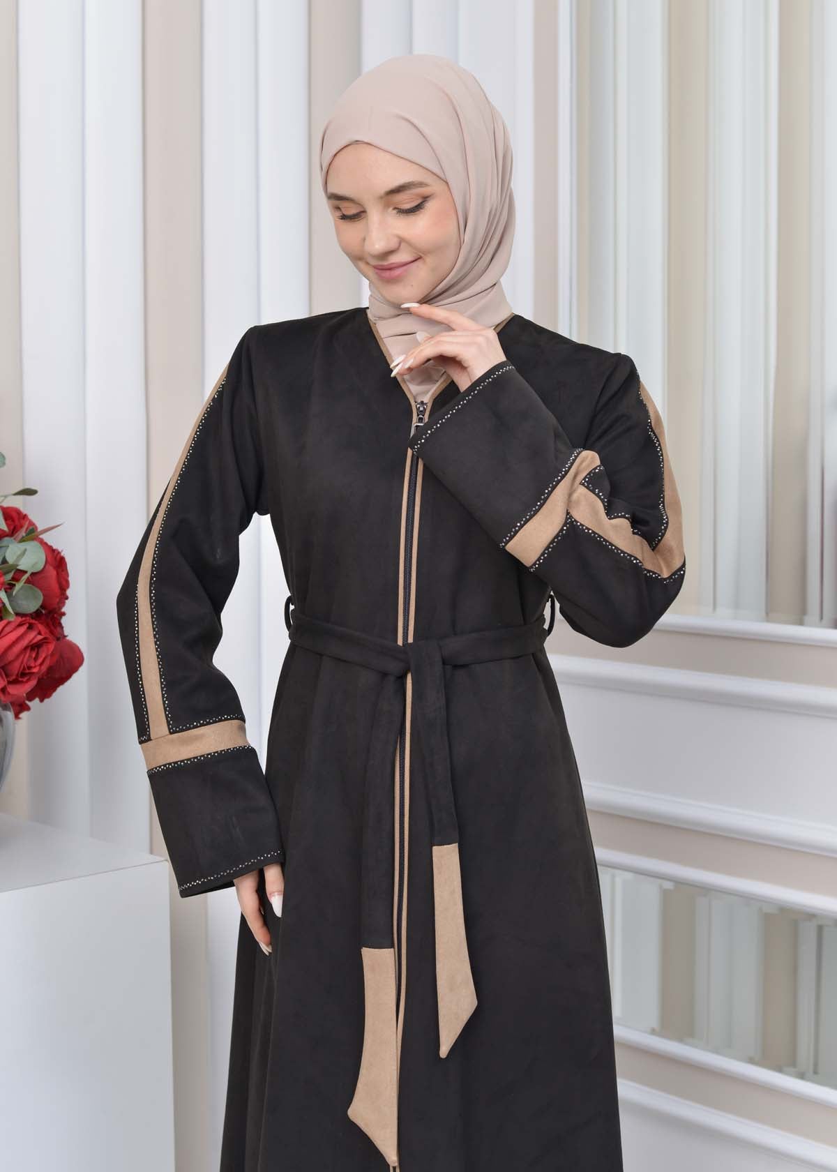 Elegante Wildleder-Abaya mit Reißverschluss 1352 - Beige