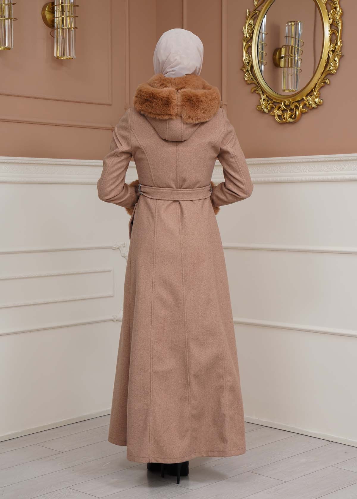 Langer Wollmantel mit Pelzkapuze und Pelzärmeln 1356 - Hellbraun