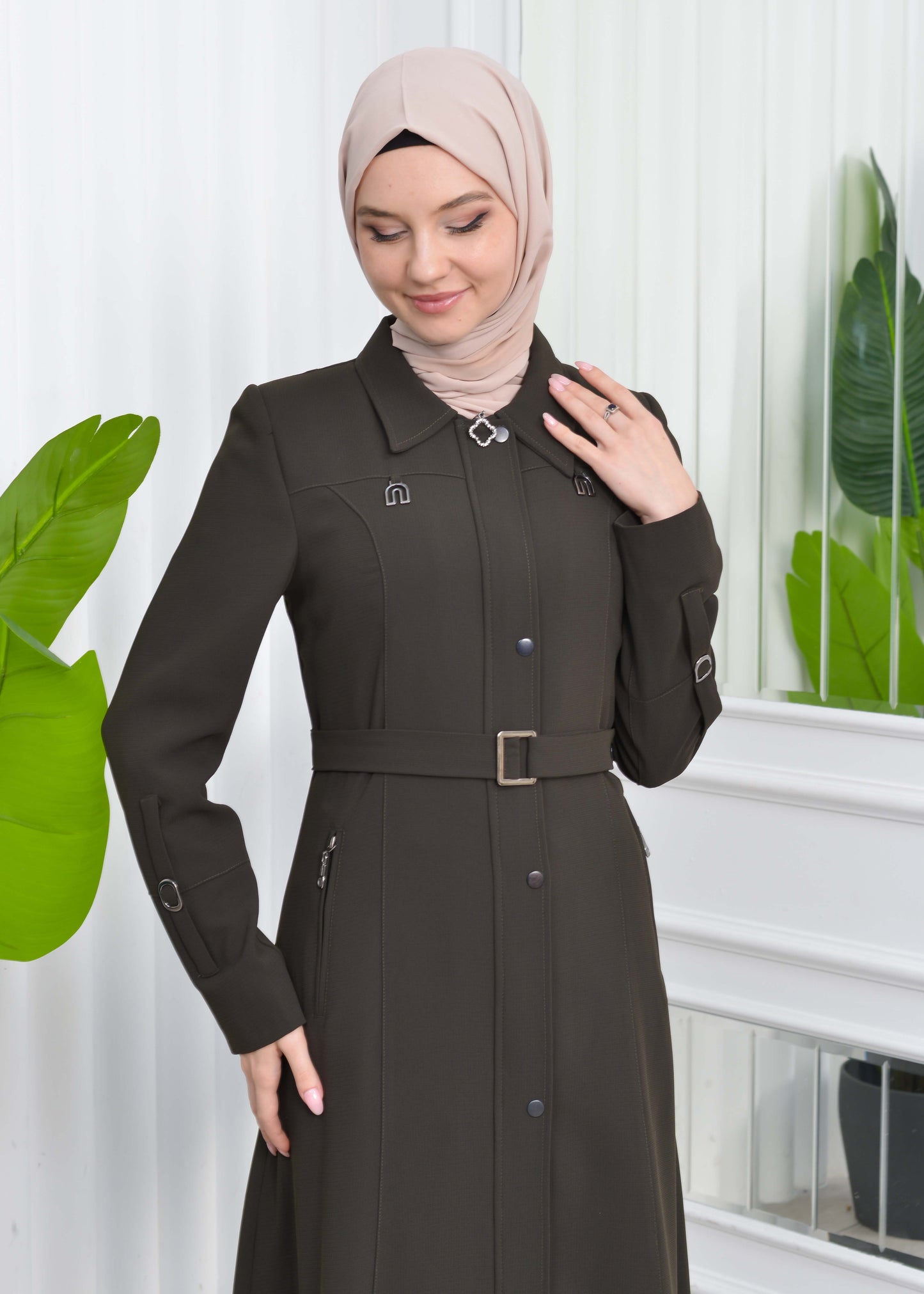 Manto aus Petek-Stoff mit Satinfutter 242 - Khaki