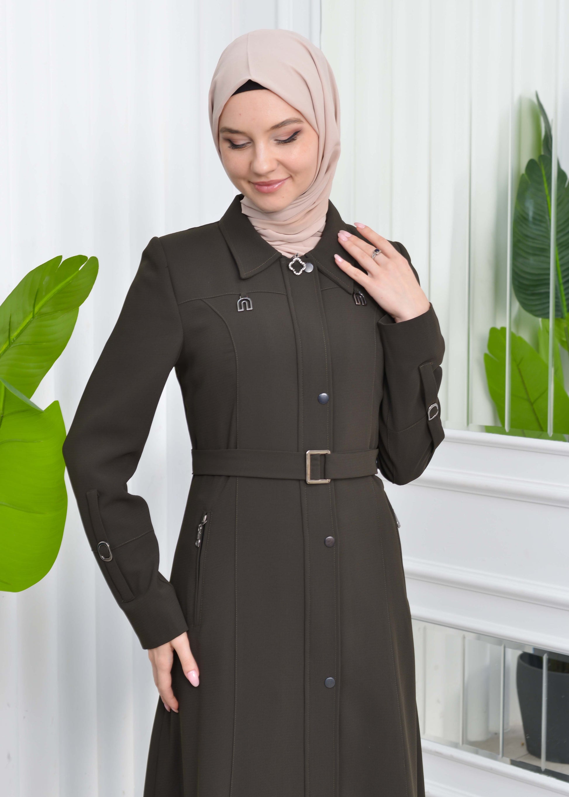 Manto aus Petek-Stoff mit Satinfutter 242 - Khaki