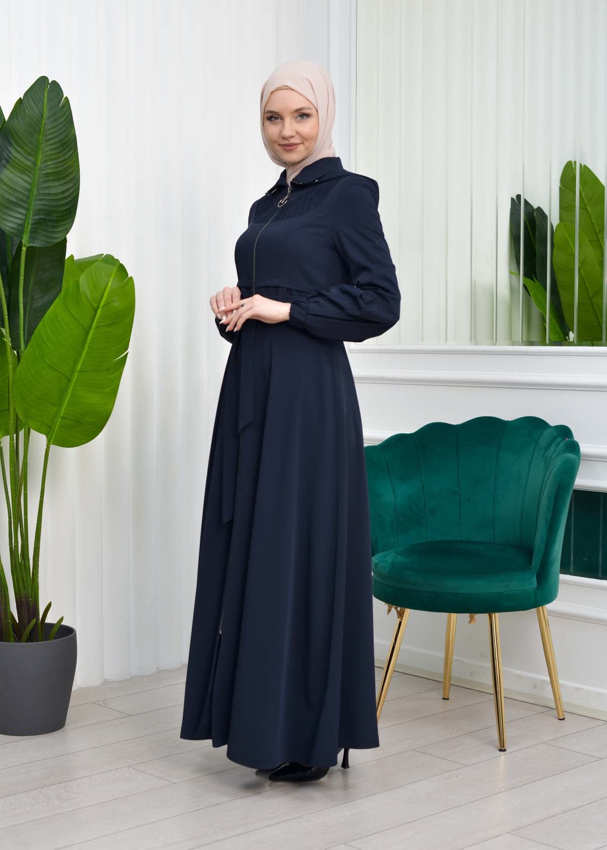 Brada-Mantel mit abnehmbarer Kapuze und Plissee-Details 1206 - Dunkelblau