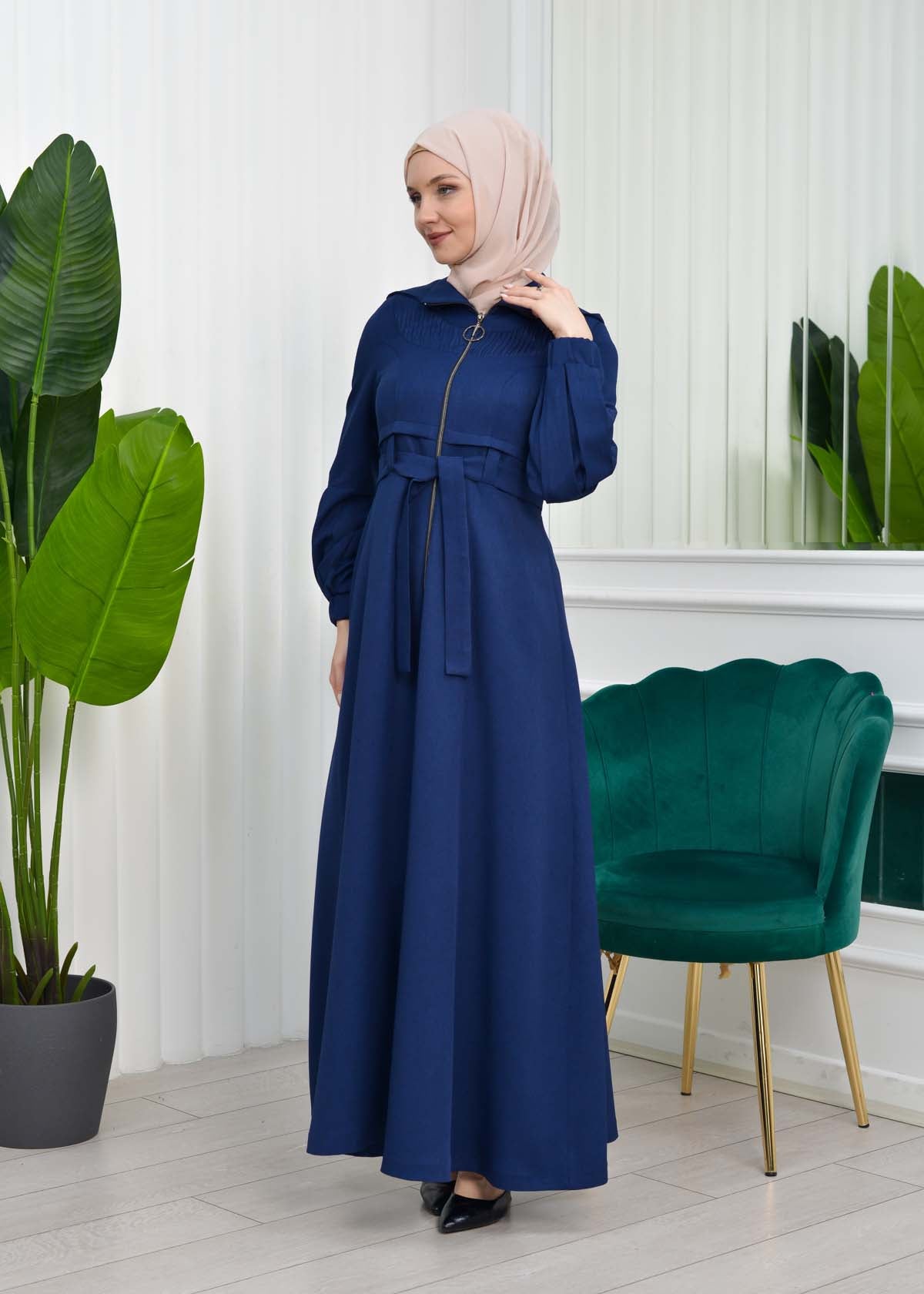 Gabardine-Mantel mit Kapuze und Plissee-Details 1206 - Dunkelblau