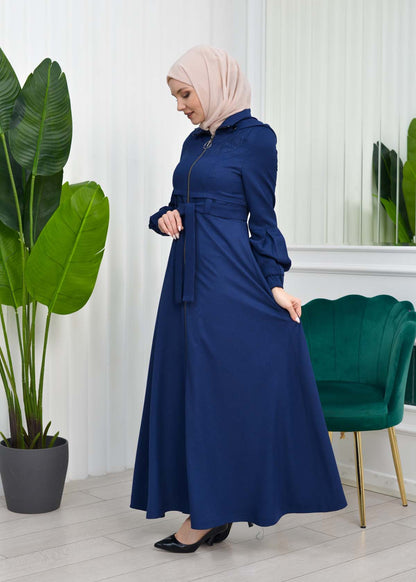 Gabardine-Mantel mit Kapuze und Plissee-Details 1206 - Dunkelblau