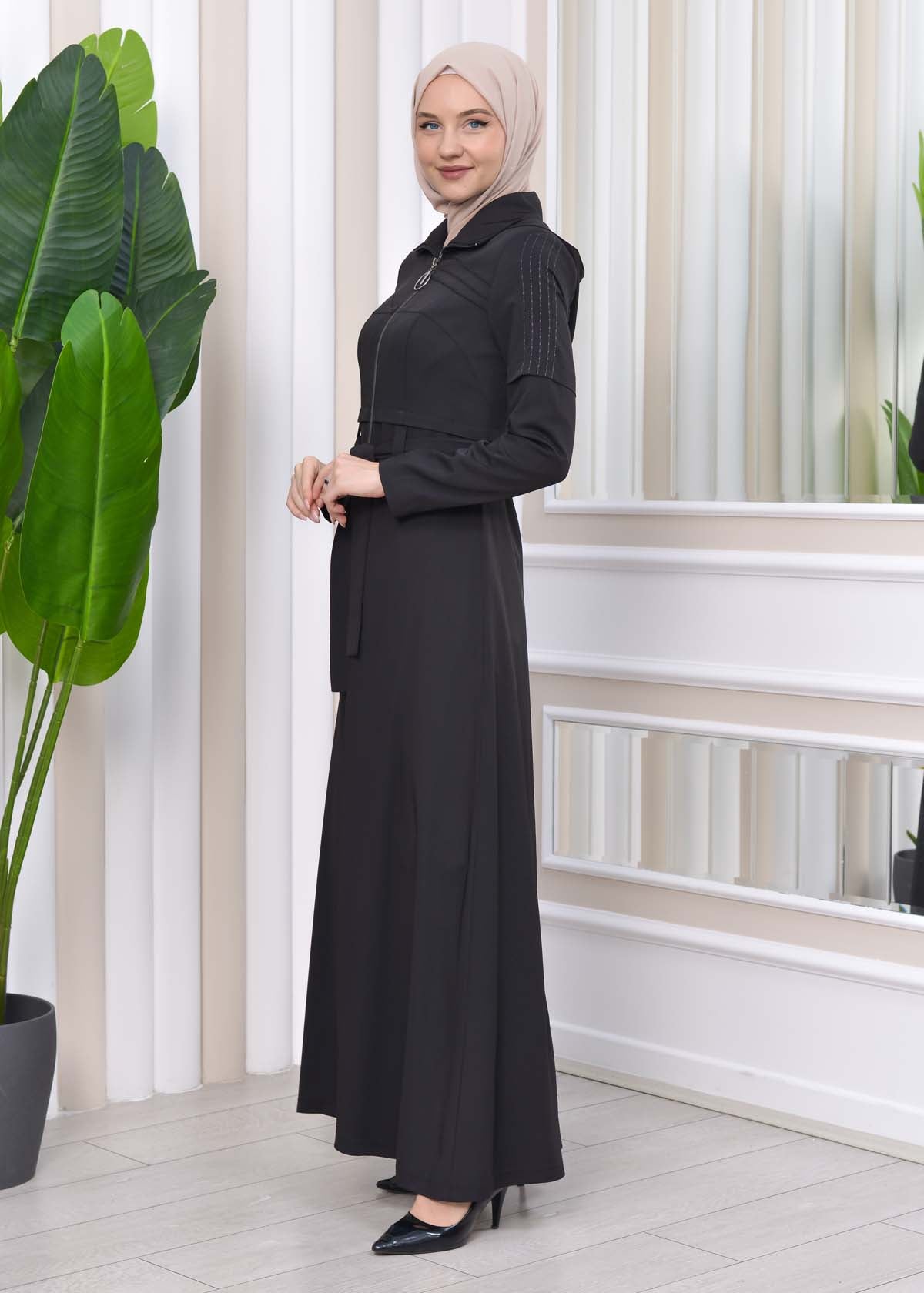 Langer brada-Mantel mit abnehmbarer Kapuze 1212 - Schwarz