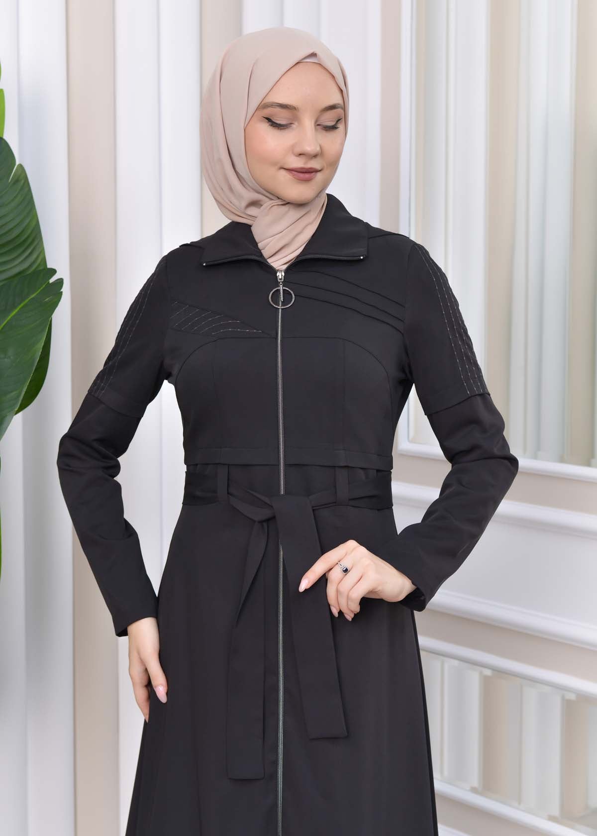 Langer brada-Mantel mit abnehmbarer Kapuze 1212 - Schwarz