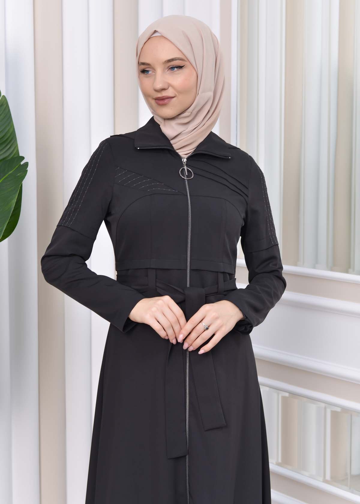 Langer brada-Mantel mit abnehmbarer Kapuze 1212 - Schwarz