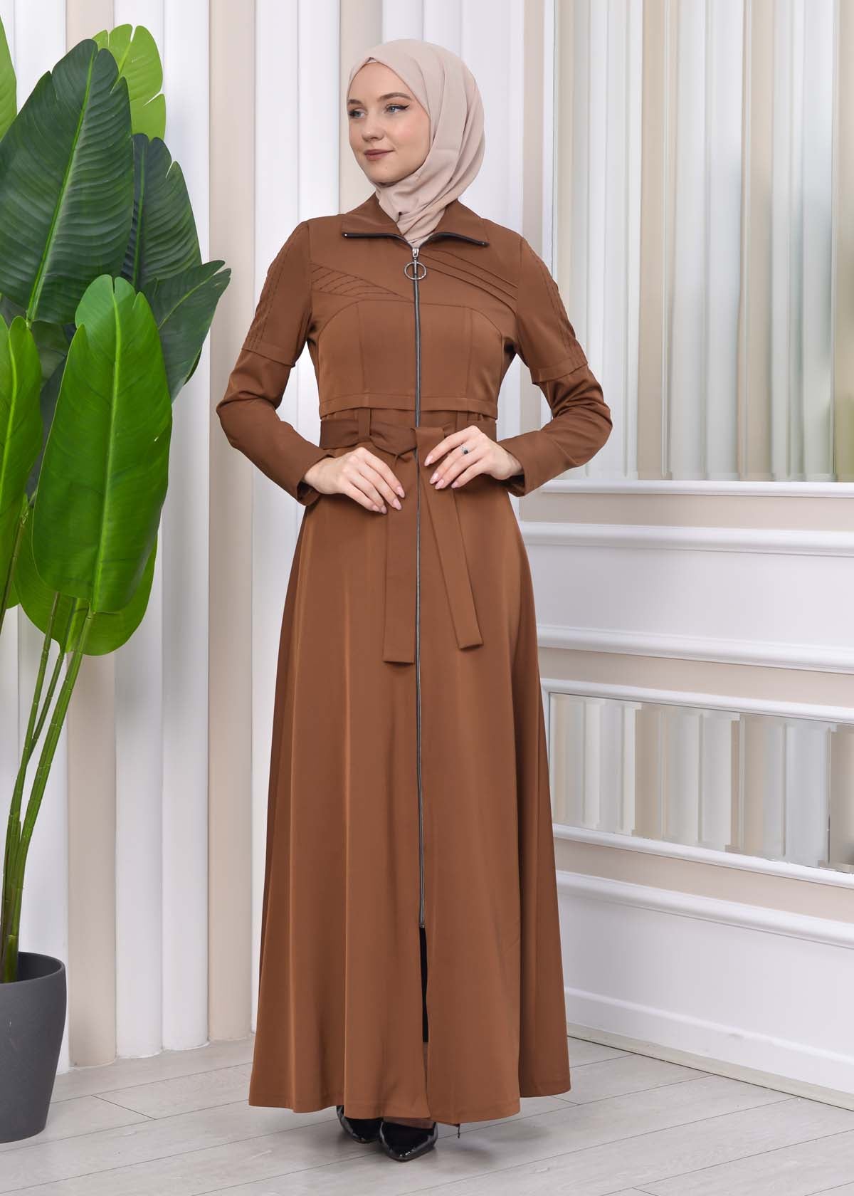 Langer brada-Mantel mit abnehmbarer Kapuze 1212 - Braun