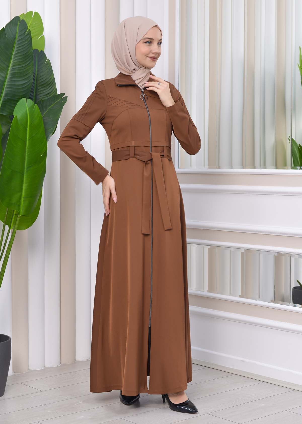 Langer brada-Mantel mit abnehmbarer Kapuze 1212 - Braun