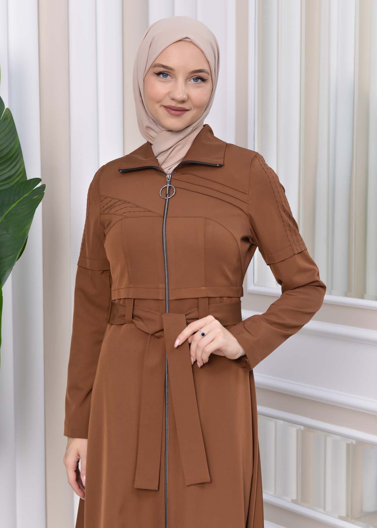 Langer brada-Mantel mit abnehmbarer Kapuze 1212 - Braun