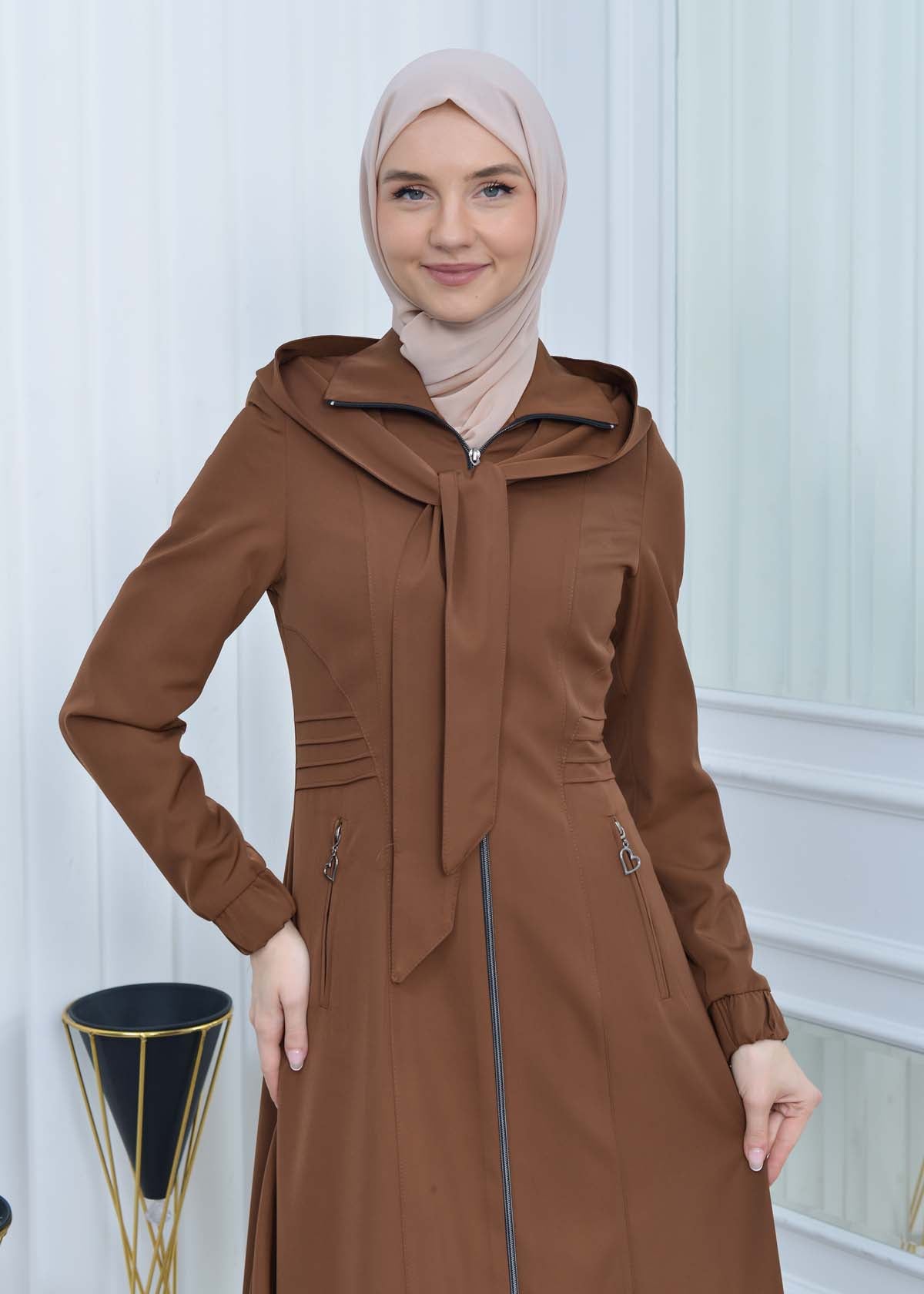 Langer brada-Mantel mit abnehmbarer Kapuze 1213 - Braun