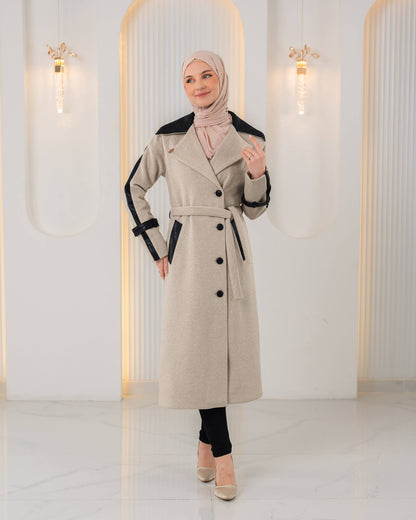 Trenchcoat aus texturiertem Stoff mit Leder-Details und Fellfutter 1394 - Beige