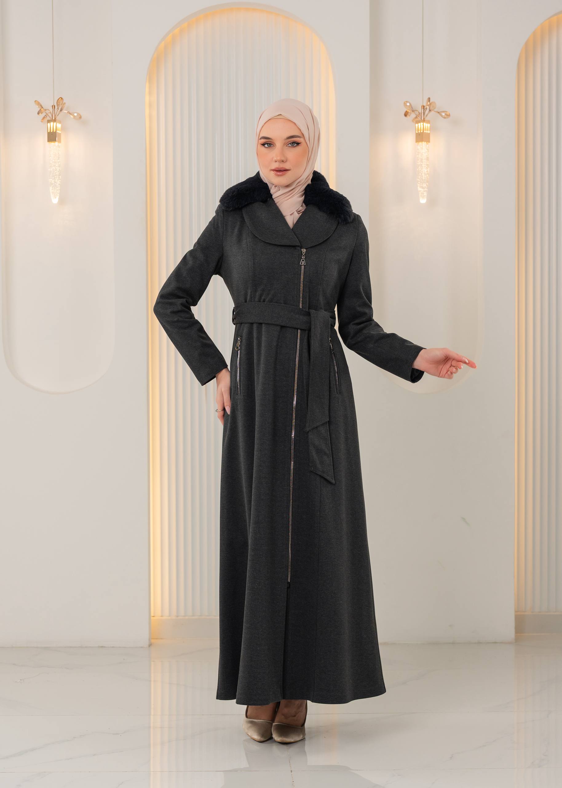 Langer Wintermantel mit Reißverschluss und Fellkragen 1393 - Anthrazit