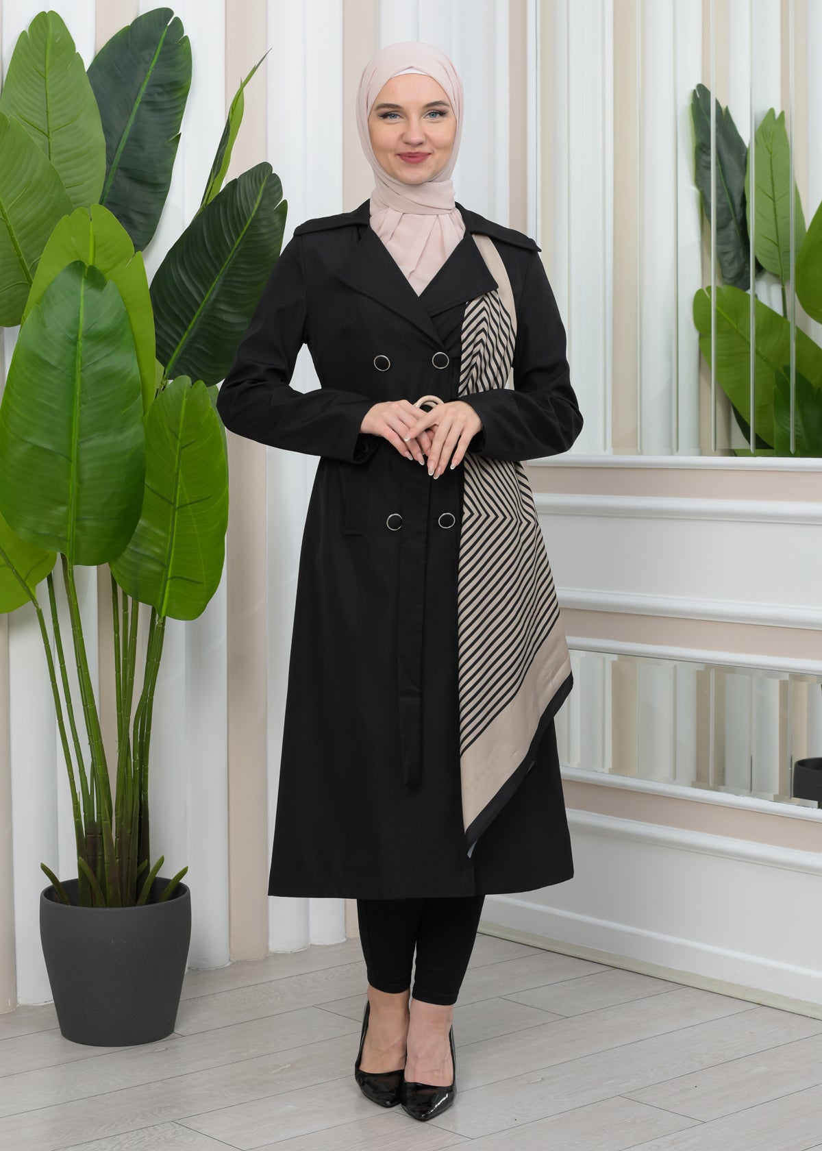 Wasserabweisender Parachute-Trenchcoat mit Satinfutter 1347 - Schwarz