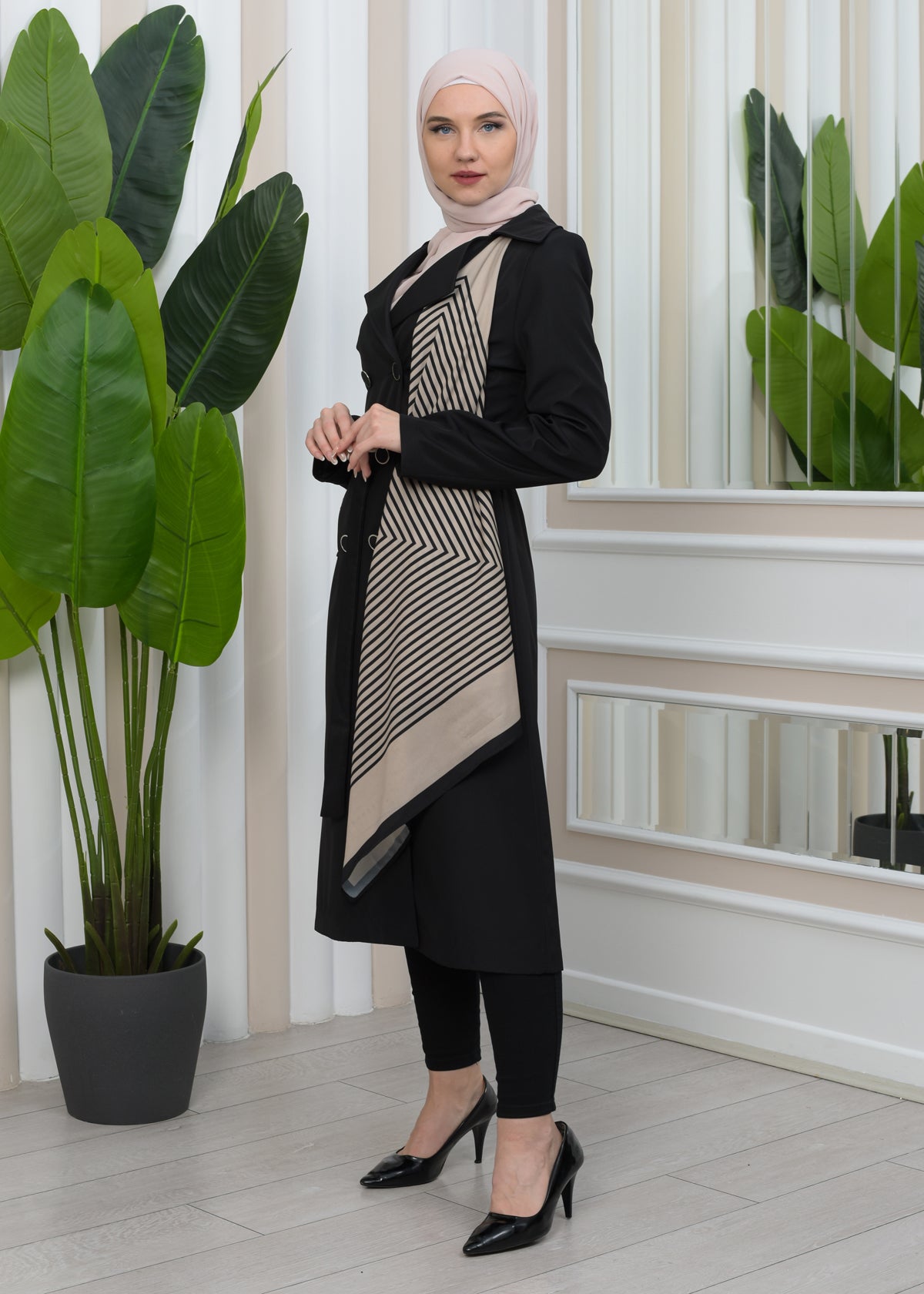 Wasserabweisender Parachute-Trenchcoat mit Satinfutter 1347 - Schwarz