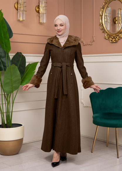 Langer Wollmantel mit Vollpelzkapuze und Pelzärmeln 1360 - Braun